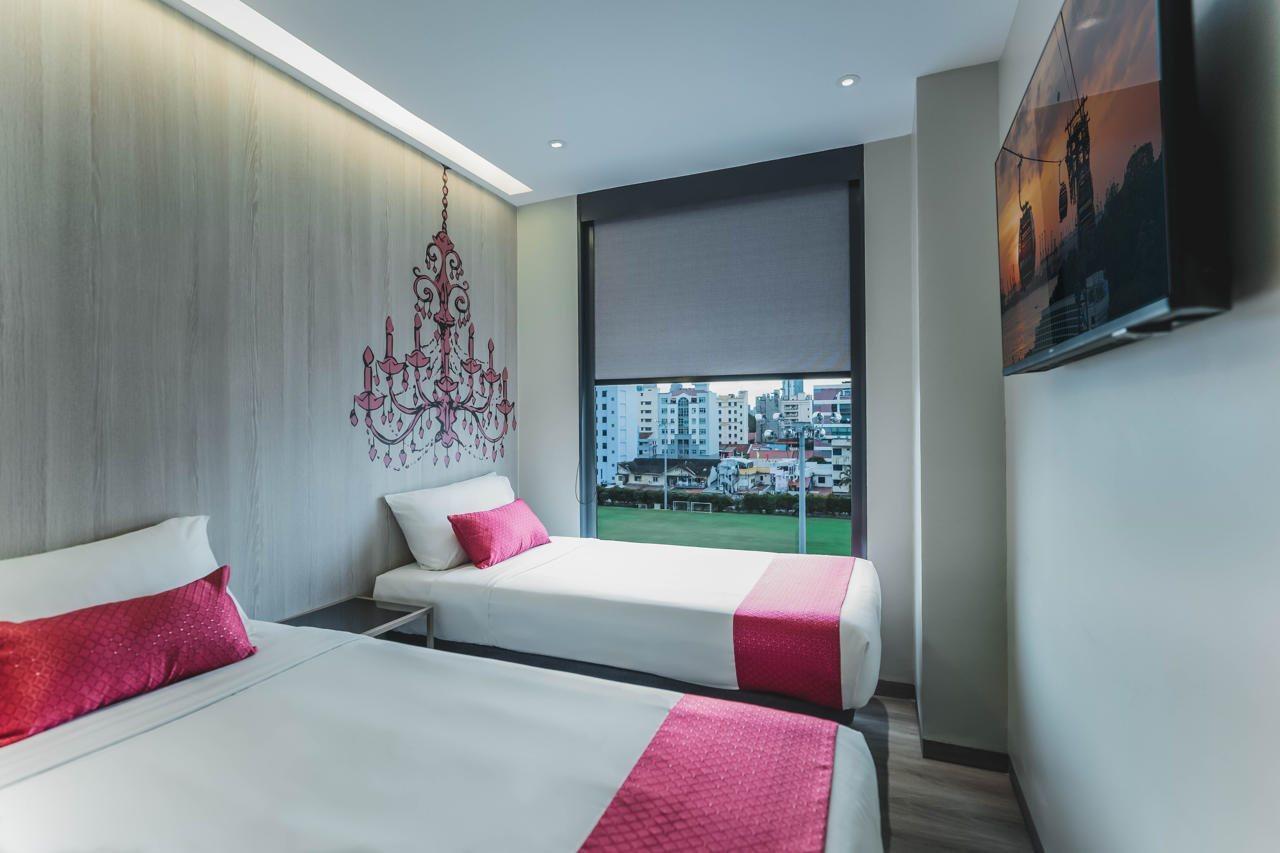 81 Premier Princess Khách sạn 2*